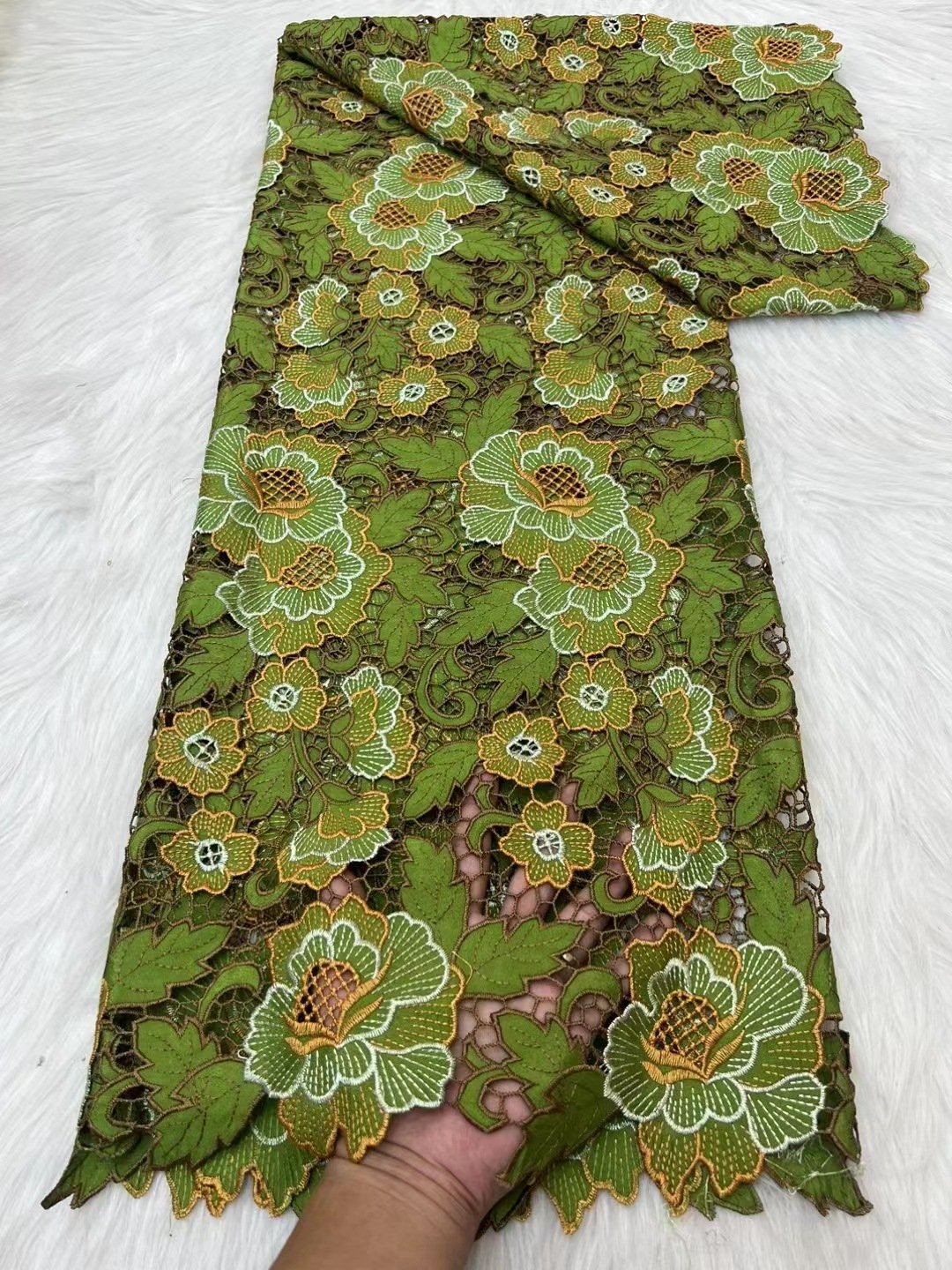 Width 130 cm Polyester stretchy Embroidery chiffon Nigerian Fabric laser Lace Fabric for wedding Dress cheongsam