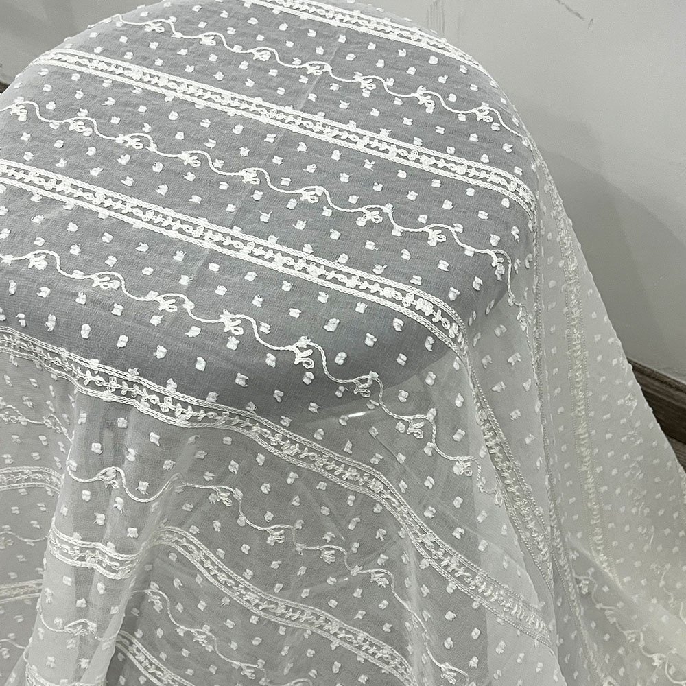 Wholesale new design striped embroidery thread chiffon lace fabric wedding dress for party spring summer woven jacquard fabric