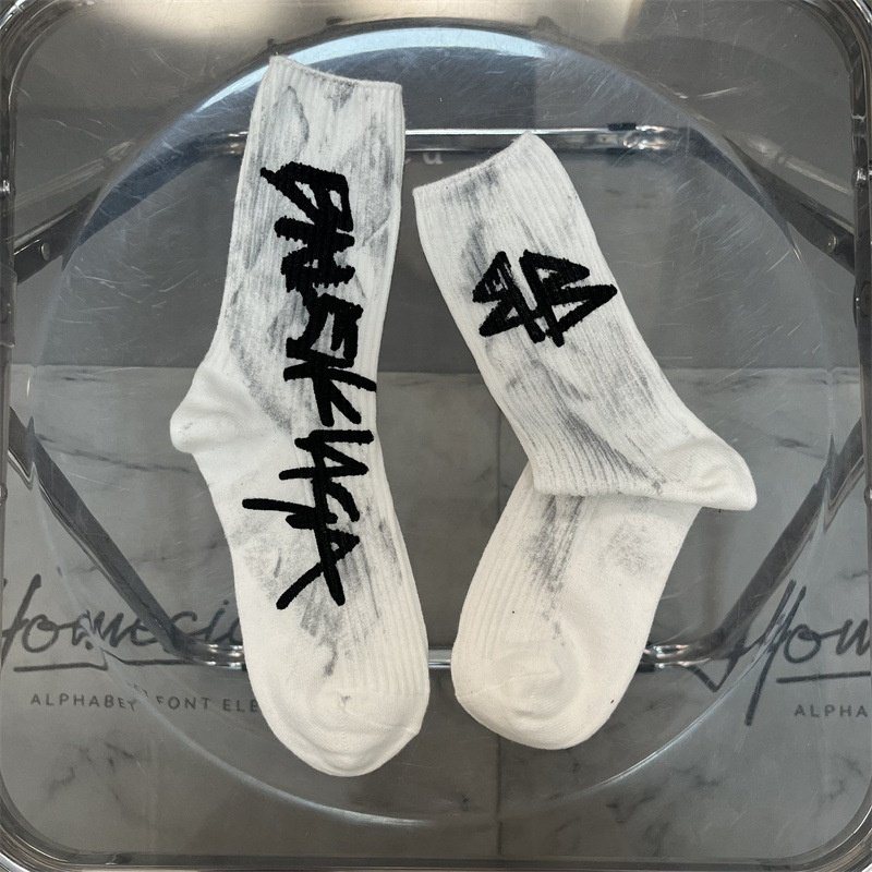Wholesale Fashion Trending Graffiti Ribbed Socks Women High Quality Streetwear Cotton Crew Socks