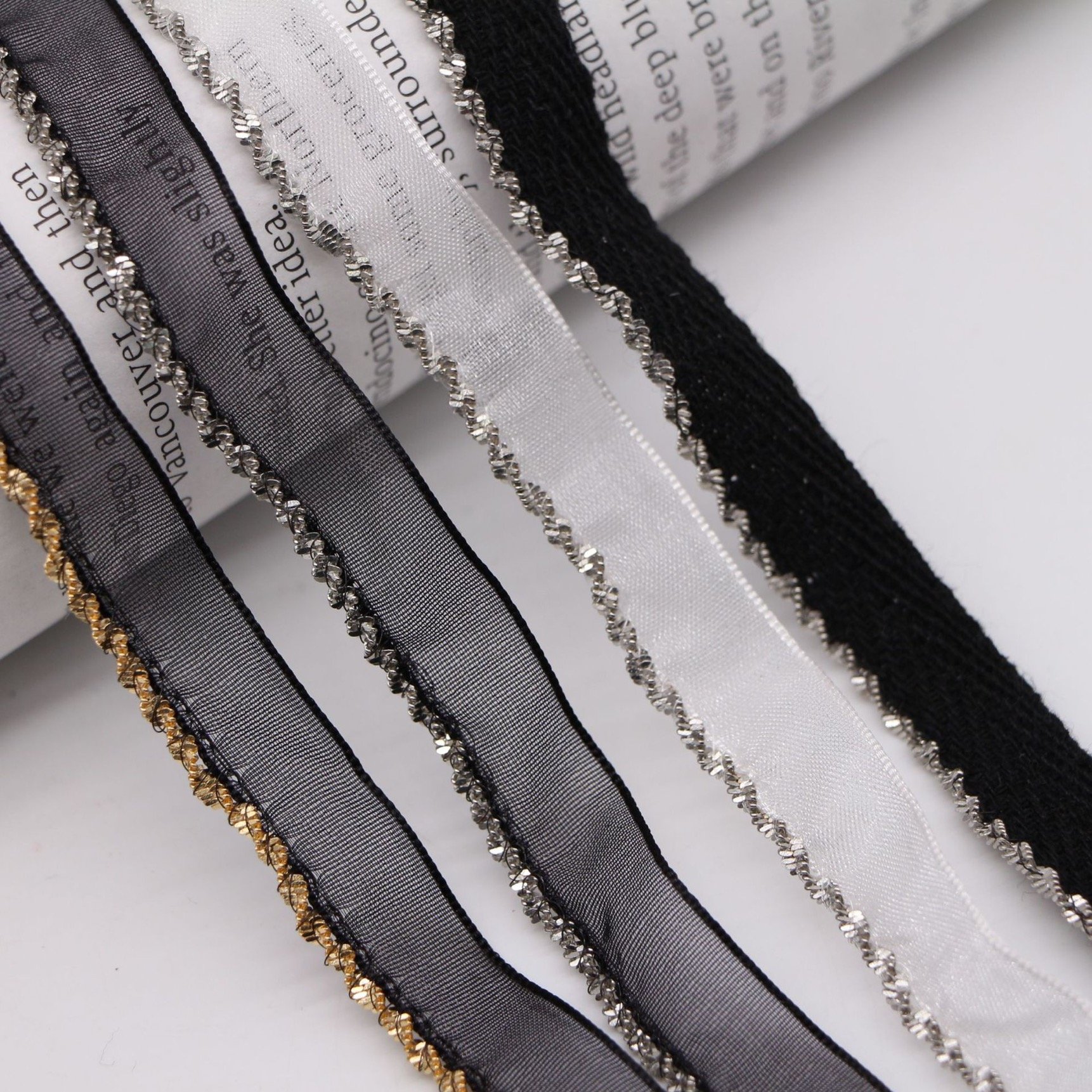 Wholesale 12mm gold chain black lace webbing with twist chain trims beaded for headdress bags DIY clothing accessories
