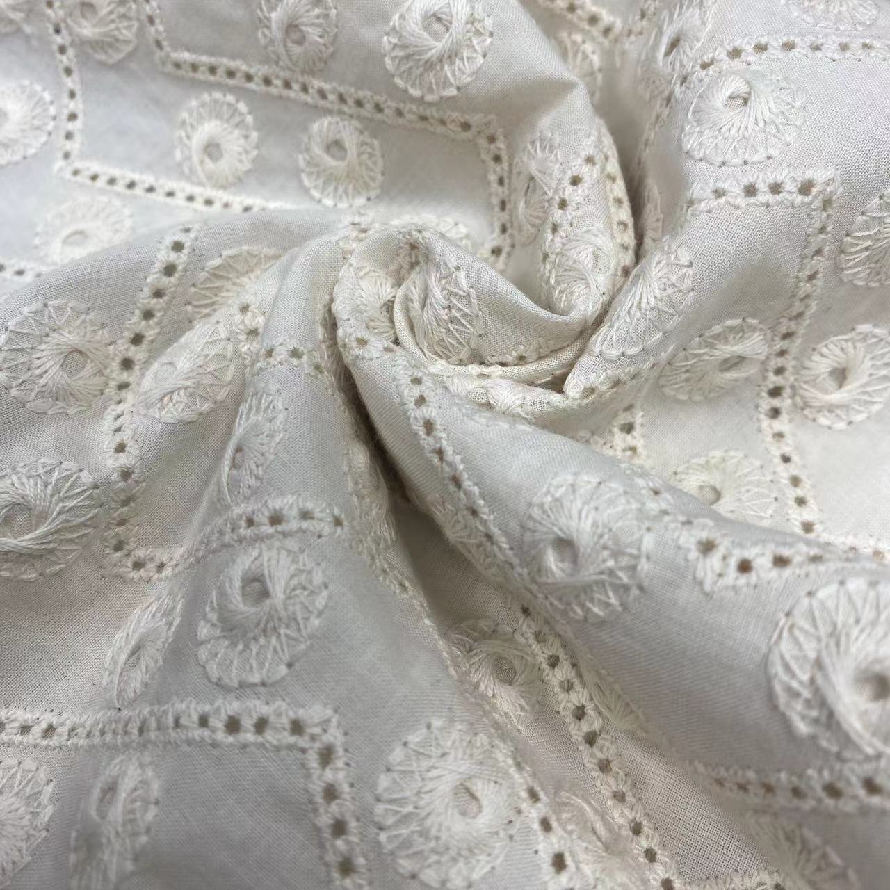 100%Cotton embroidery fabric,embroidery custom fabric printing cotton,Can be made clothing fabrics,Multi-color custom,wholesale