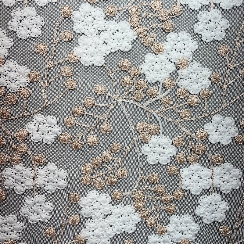 Beautiful Design Metallic Lace Embroidery Fabric for Garment and Home Textile