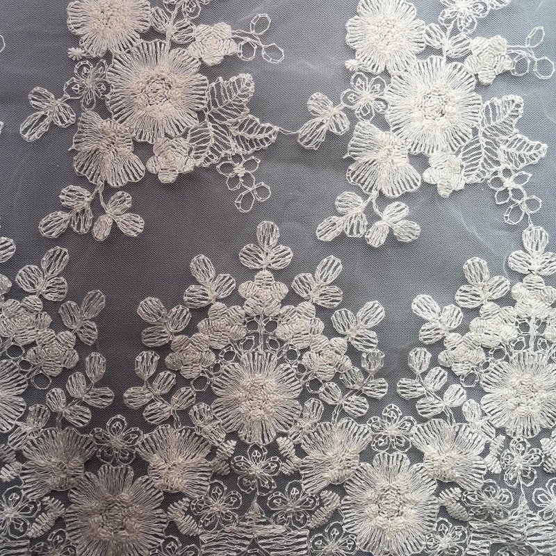 Beautiful Design Metallic Lace Embroidery Fabric for Garment and Home Textile