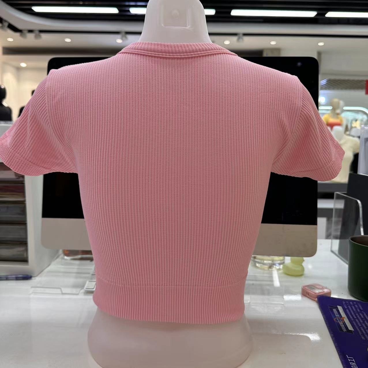 New nylon seamless high elastane halter thread wrap chest rib fabric halter backless yoga workout top women T-shirt