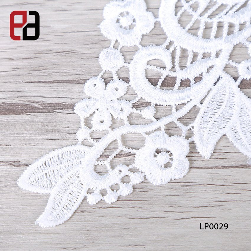 2020 Polyester Fashion Garment Polyester Flower Embroidery Lace Fabric Collar in Pair
