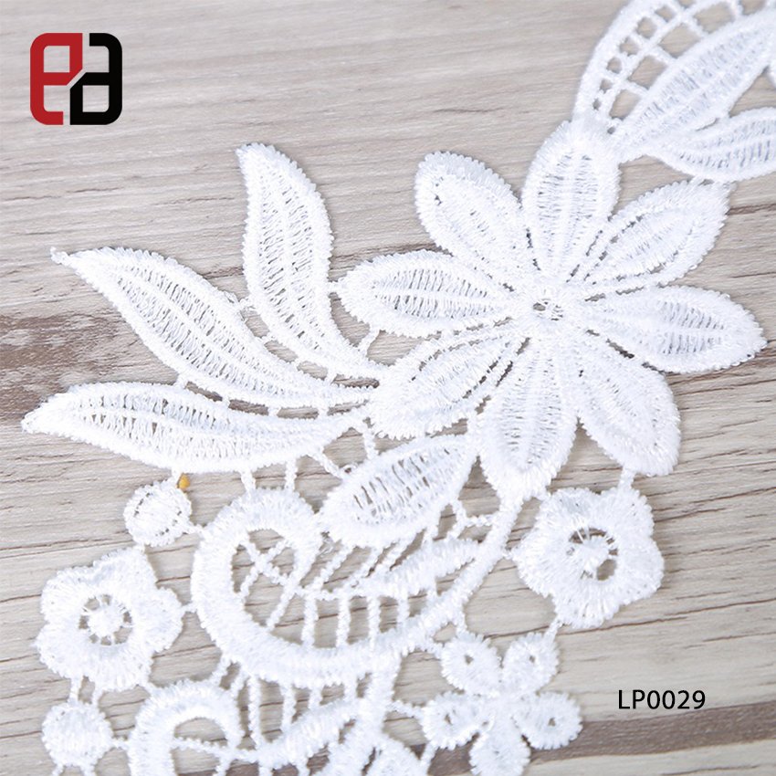 2020 Polyester Fashion Garment Polyester Flower Embroidery Lace Fabric Collar in Pair