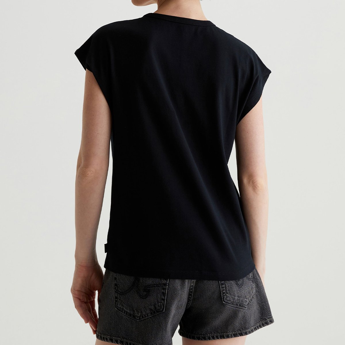 OEM/ODM Custom Black Stretch-Blend Jersey Women's Batwing-Sleeve T-Shirt - Wide Scoop Neck, Luxurious Comfort