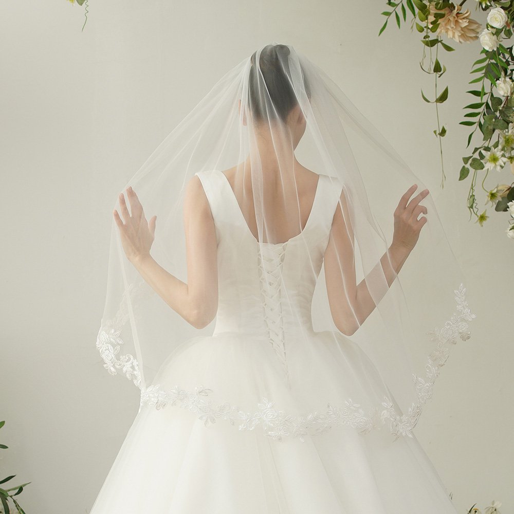 RESV30 White/Ivory Bridal Veil with Comb Lace Applique Edge Fingertip Length 36 inch wedding veil