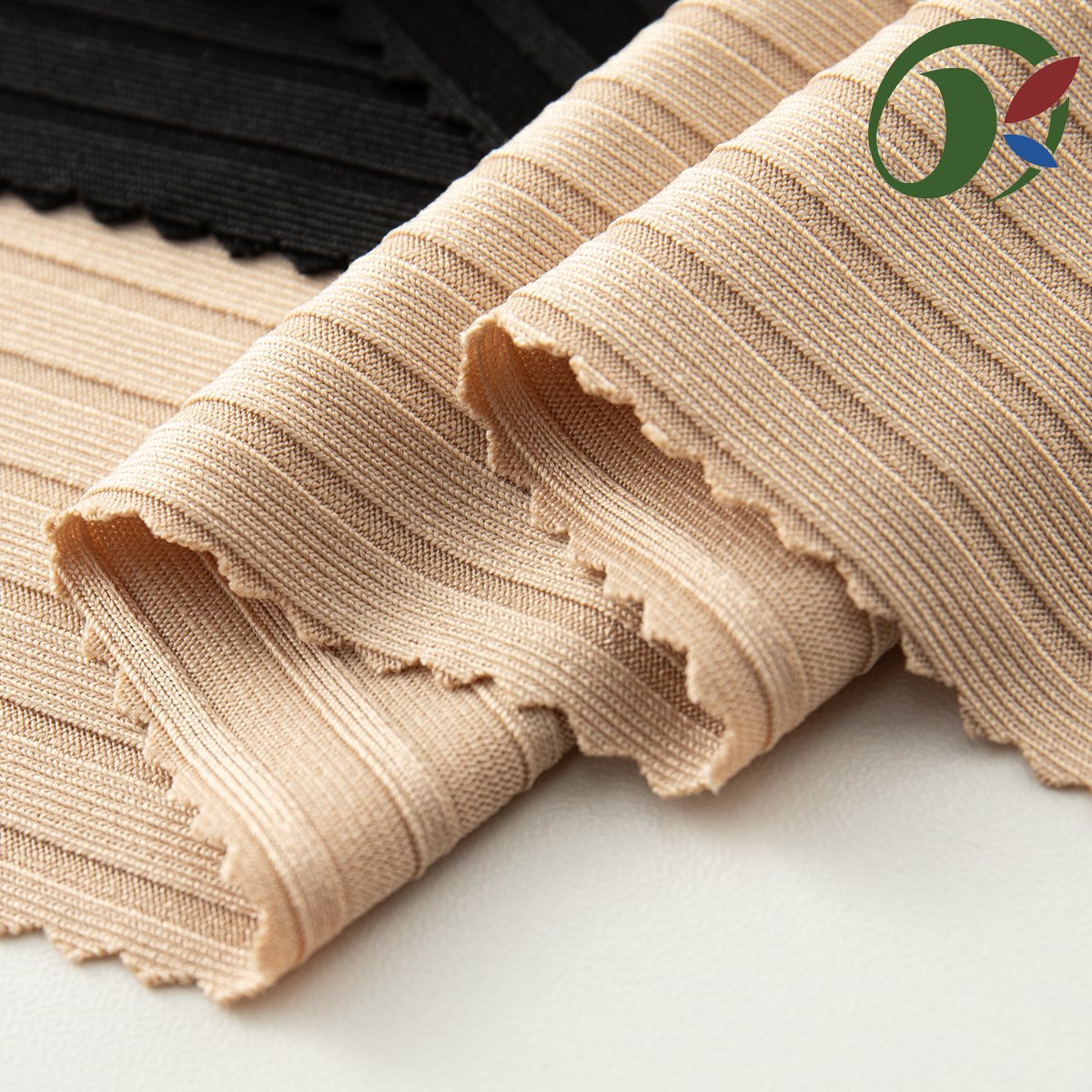 Polyester knitted ribbed fabric 8 * 4 spandex striped clothing fabric suitable for women's tops and T-shirt
