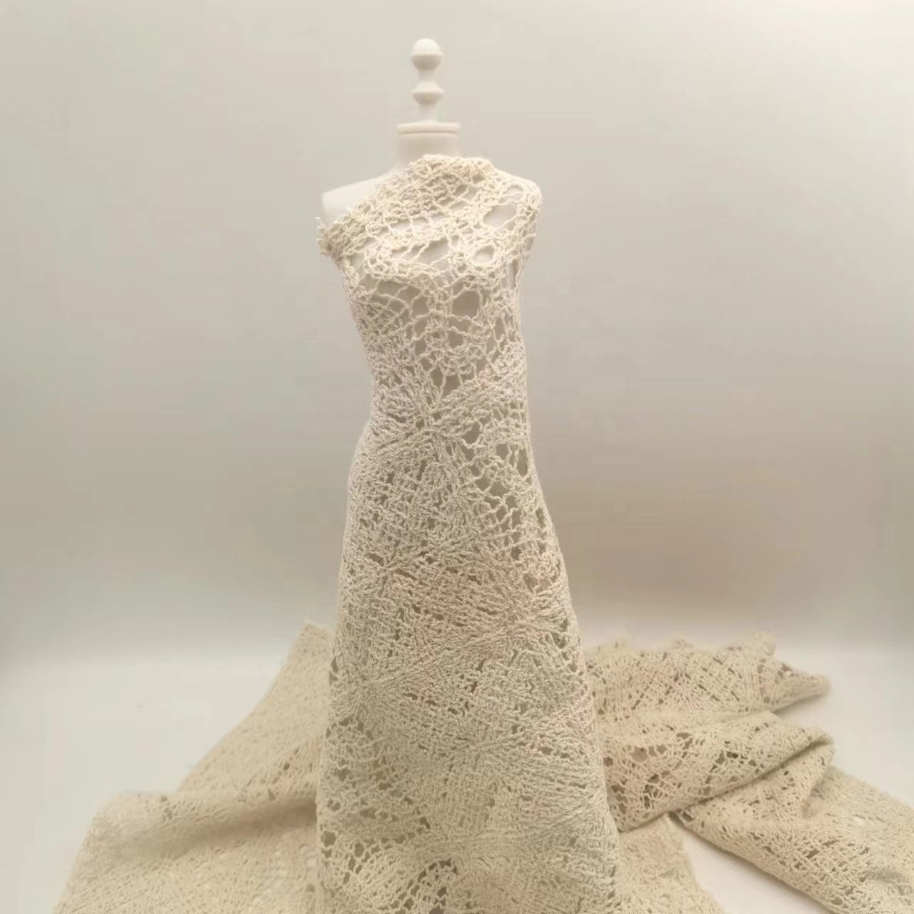 High Quality Ivory Crochet Embroidered 100% Cotton Woven Solid Cotton Embroidery Fabric For Garment