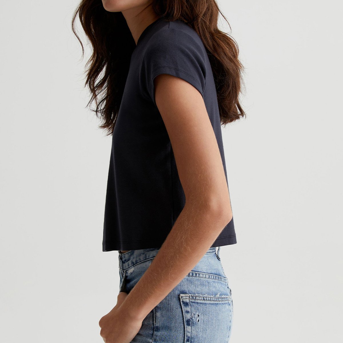 OEM/ODM Women's Cropped Crewneck Tee - 90s Vintage Style, Cotton-Blend Baby Rib Knit, Classic Black, Short Sleeve Top