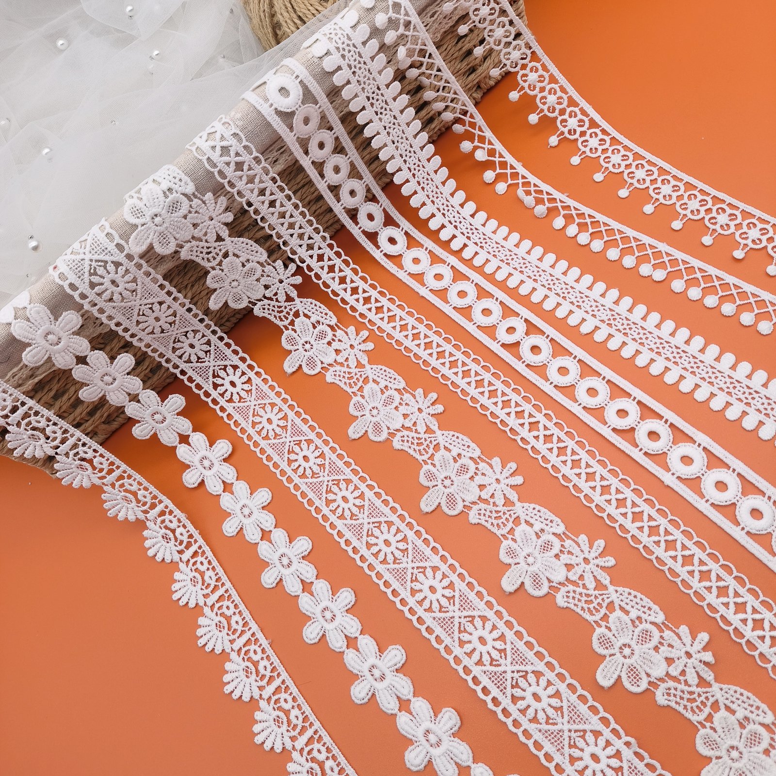 Sustainable Lace Making Machine Gold Fabric Guipure Lace Trim Retro Factory Supply Luxury Embroidery Crocheted Free of Charge