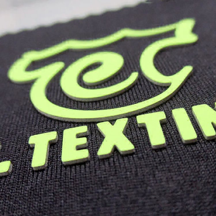 Cheap Custom Printing Designs Logo Plastisol Sticker Press Heat Transfer Vinyl Labels T Shirts Clothes Label Heat Transfers
