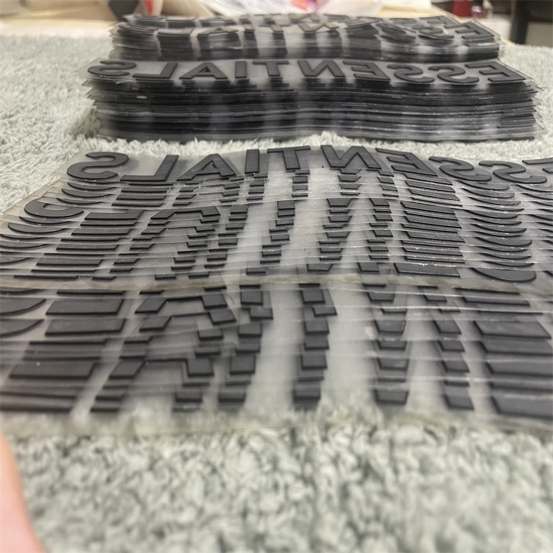 Factory wholesale waterproof 3d puff heat transfer vinyl logo sticker for clothes heat transfer silicone logo