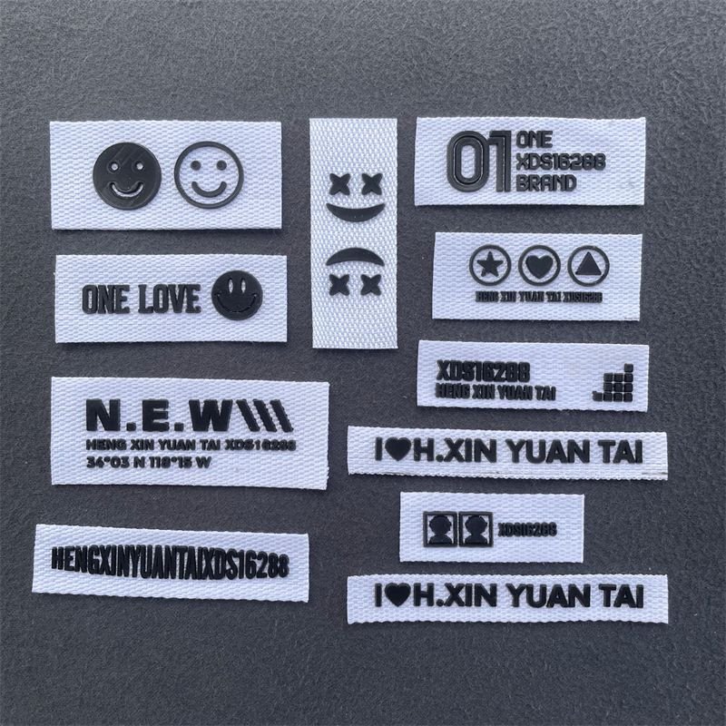 Custom Screen Printing Washable Iron On T-shirt 3d Silicone Heat Transfer Sticker Press Logo Clothing Garment Label