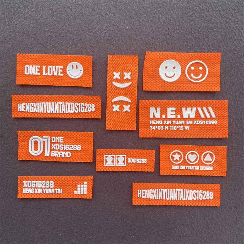 Custom Screen Printing Washable Iron On T-shirt 3d Silicone Heat Transfer Sticker Press Logo Clothing Garment Label