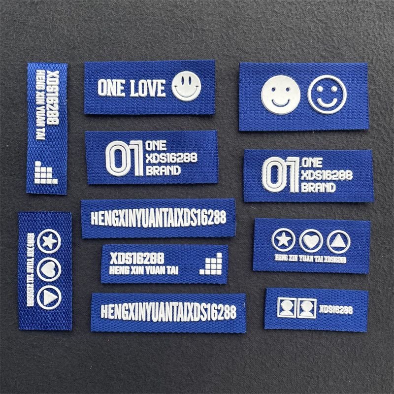 Custom Screen Printing Washable Iron On T-shirt 3d Silicone Heat Transfer Sticker Press Logo Clothing Garment Label