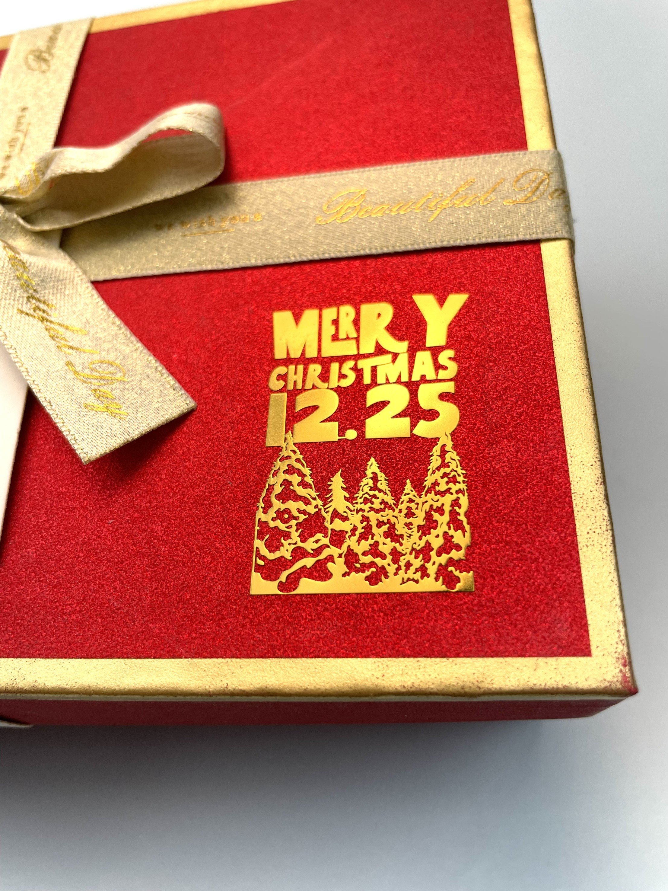 Custom Gold Transfer Printing Label Stickers Waterproof Christmas Gift Box Decals Elegant Personalized Christmas Gifts