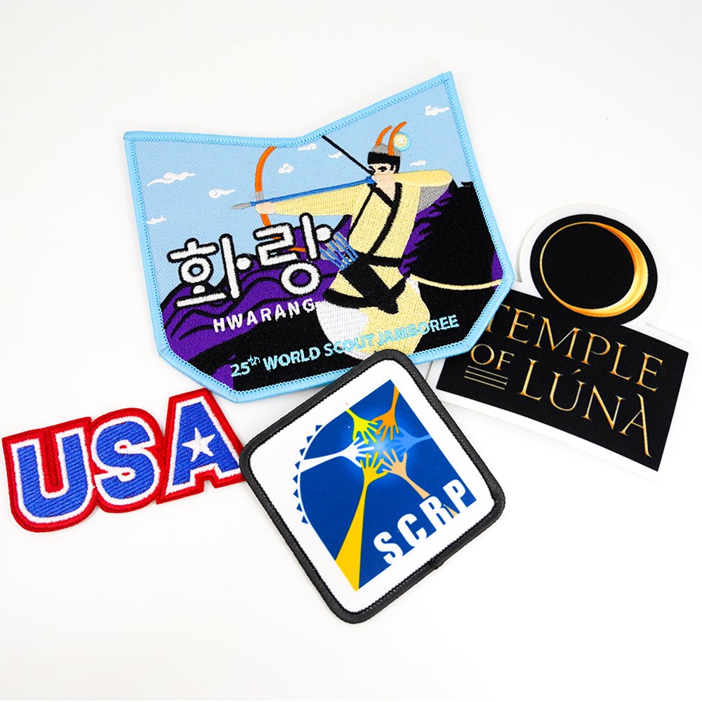 Premium Heat transfer badge Embroidery cloth Label Ironing Custom embroidered patch adhesive paste