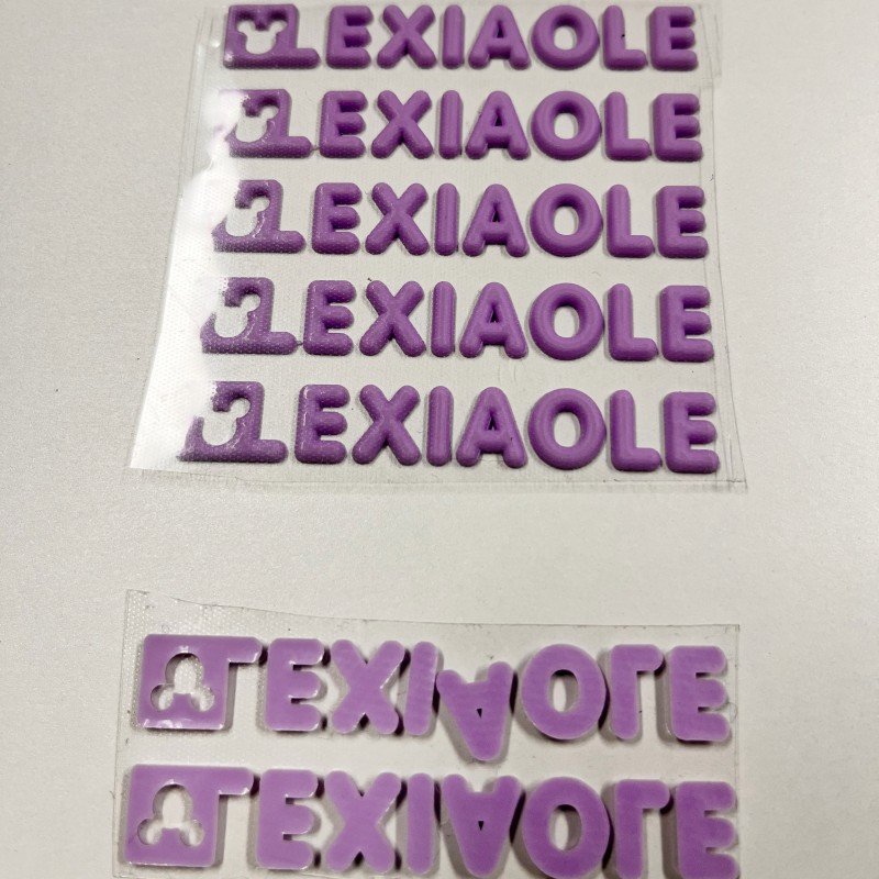 Fashion Luxury Custom Logo 3D Heat Transfer Printing Label PVC Silicone Iron On Clothing Printed Brand Label For T-shirt