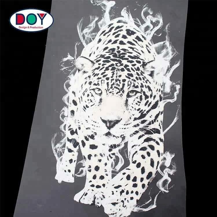 New Design Custom Discolorable Tiger Logo Plastisol Heat Transfers Printing Press Clothing Label for T-shirt