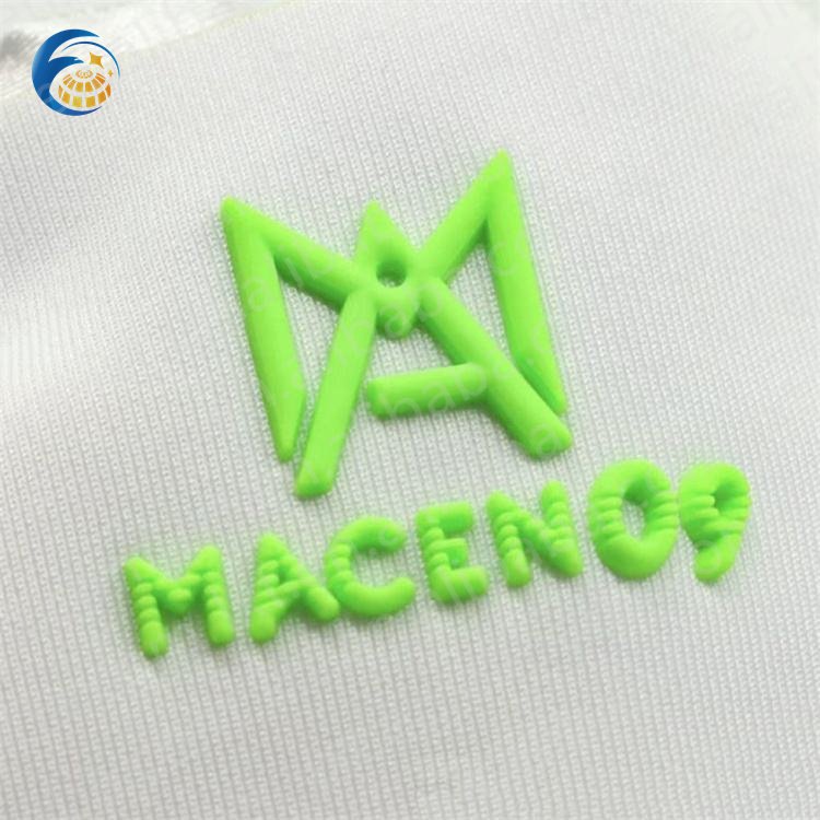 Custom Iron On Heat Press Silicon Sticker T-Shirt 3D Silicone Heat Transfer Printing Garment Label Silicone Logo For Clothes