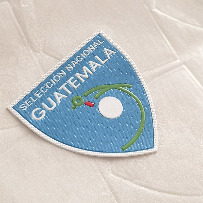 Wholesale customized high-quality woven labels shoe and hat stickers PVC heat transfer printing iron on patches forgarment