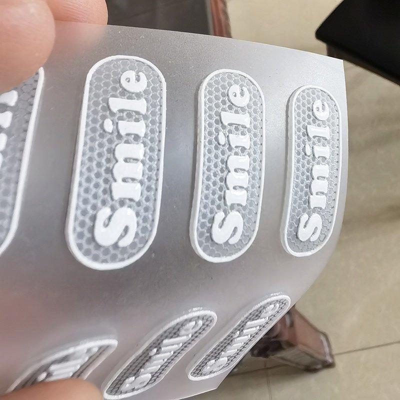 Top Selling T-shirt Composite Sticker Label Washable Letters Heat Transfer Badges for Clothing Silicone Glossy Screen Printing