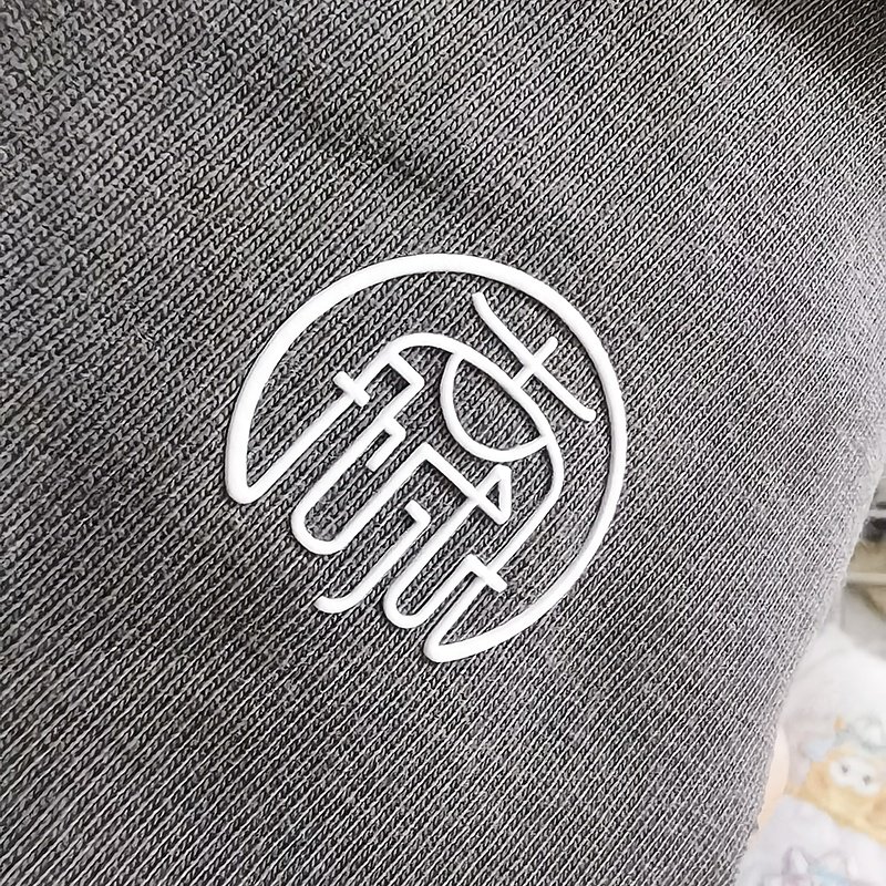 Top Selling T-shirt Composite Sticker Label Washable Letters Heat Transfer Badges for Clothing Silicone Glossy Screen Printing