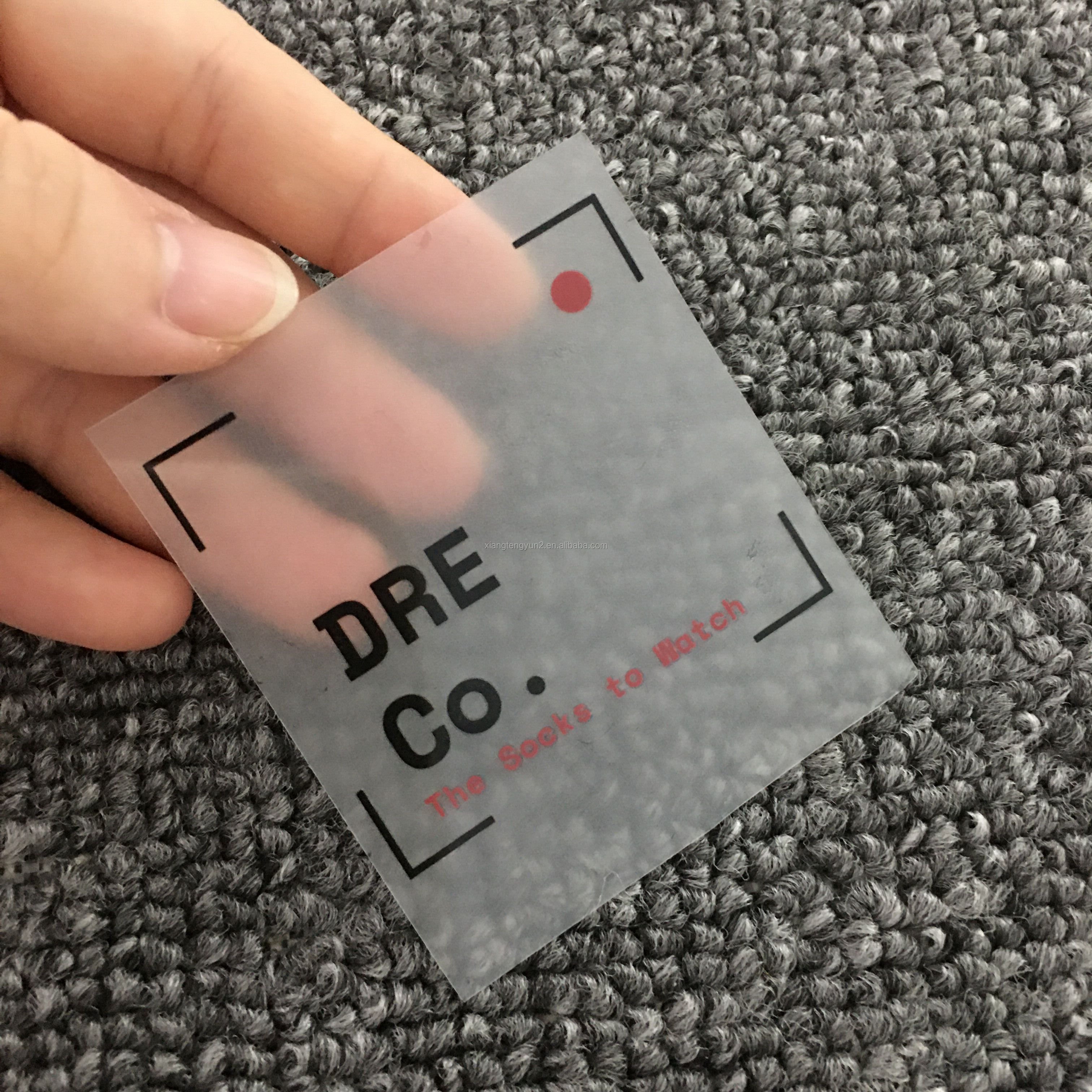 Manufacturers processing custom clothing hot stamping heat transfer wash label heat transfer clothes after the label