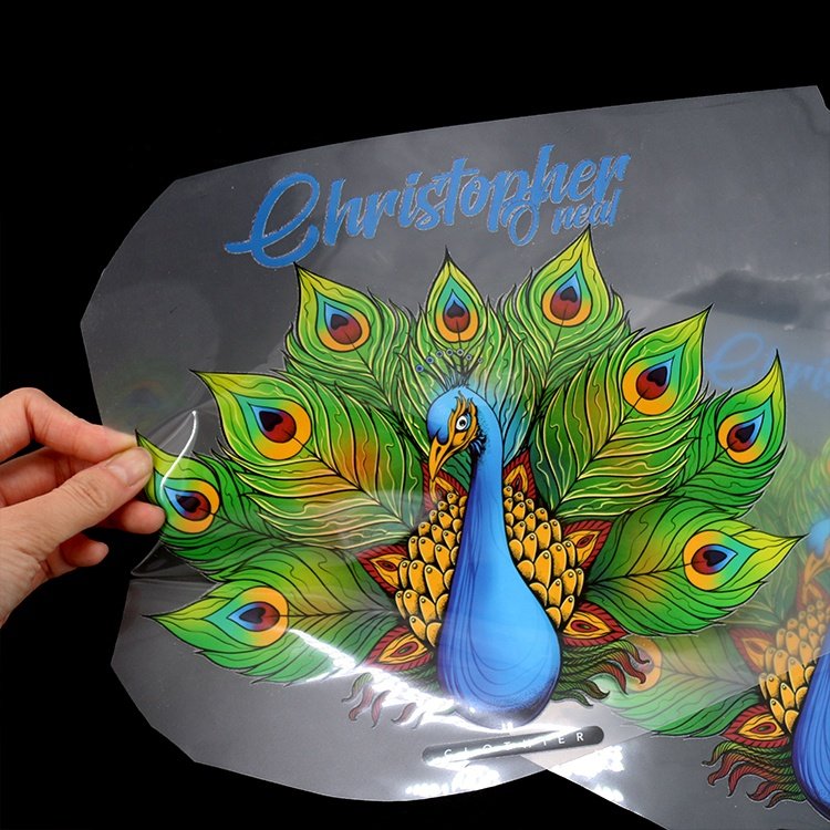 Creative Labels Custom Printing Animal Peacock Brand Logo T-shirts Vinyl Heat Transfer Printing Labels