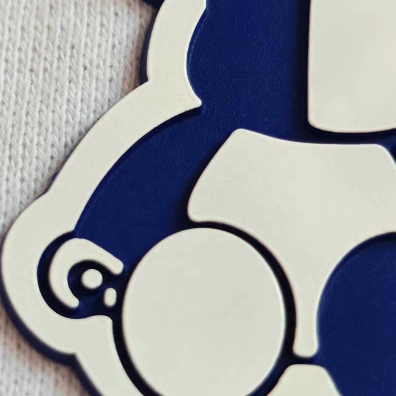 Clothing Tags Labels Custom High Quality Stickers 3D Embossed Letter Heat Transfer Silicone Label for T-shirts Garment Labels