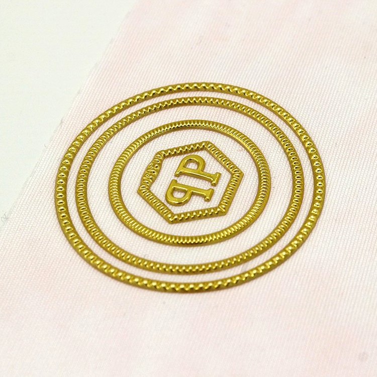 Custom Brand Name Heat Transfer Label Hologram Metal Gold Silver Embossed Logo Badge Iron On 3D Tpu Patches For Clothing Hats