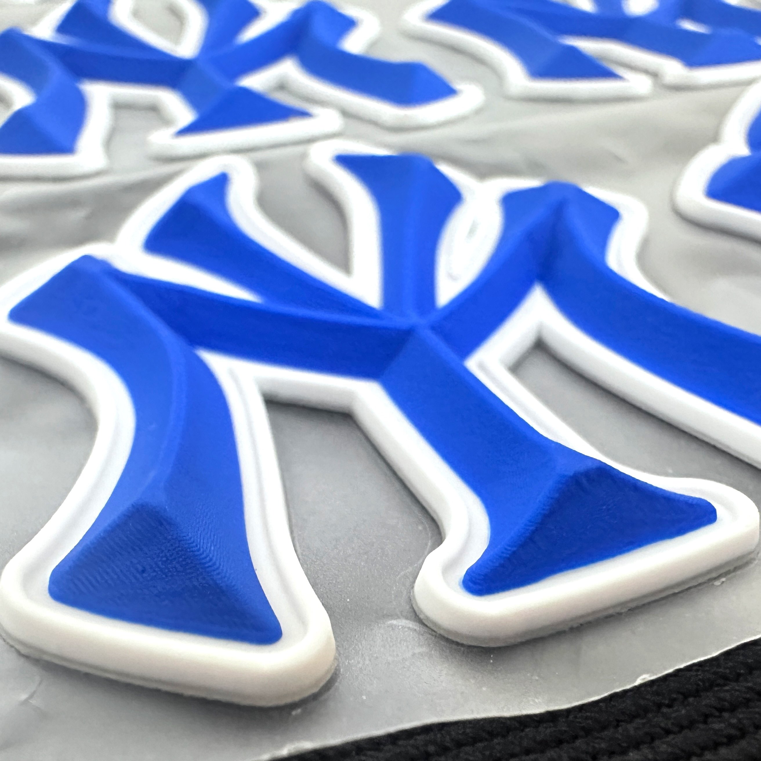 Factory Screen Print Garment Labels Maker Custom Rubber 3D Raised Logo Silicone Heat Transfer Stickers for T Shirt
