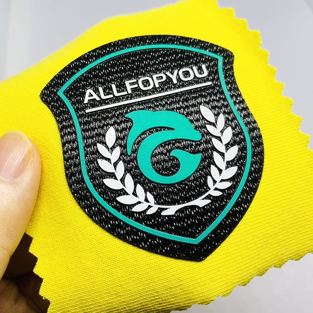 Iron On Garment Label Silicon Logo with Tatami Fabric Custom Logo Label Sticker Printed Labels for Garments