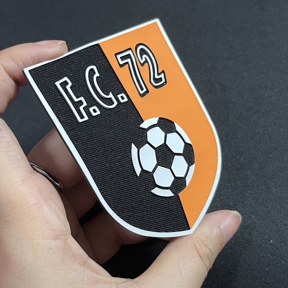 High Quality China Factory Maker Custom Printing 3D Embossed Silicone Logo Heat Transfer Label for Clothing Accessories