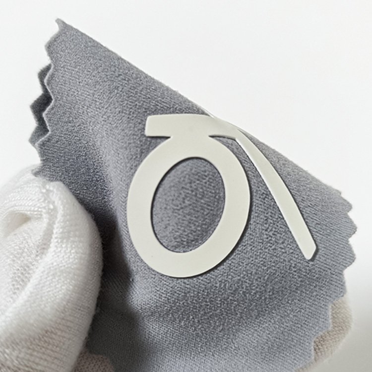 Logo label custom patches iron on uv light change heat transfer 3d sticker rubber logo silicone garment labels for clothing