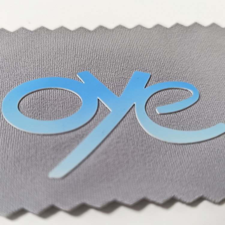 Logo label custom patches iron on uv light change heat transfer 3d sticker rubber logo silicone garment labels for clothing