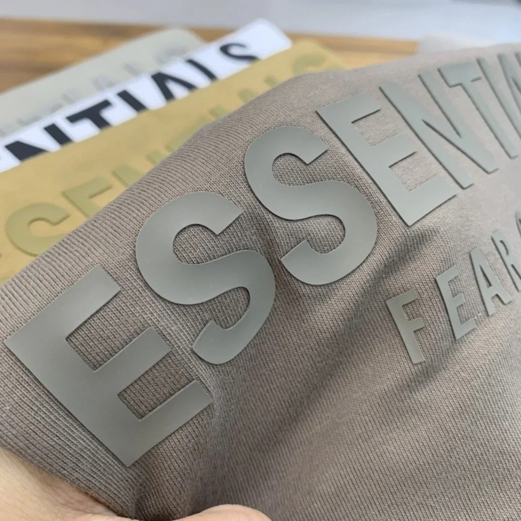 Custom high density Logo Rubber silicone heat transfer label iron on transfer print on t-shirt Rubber Silicone Label