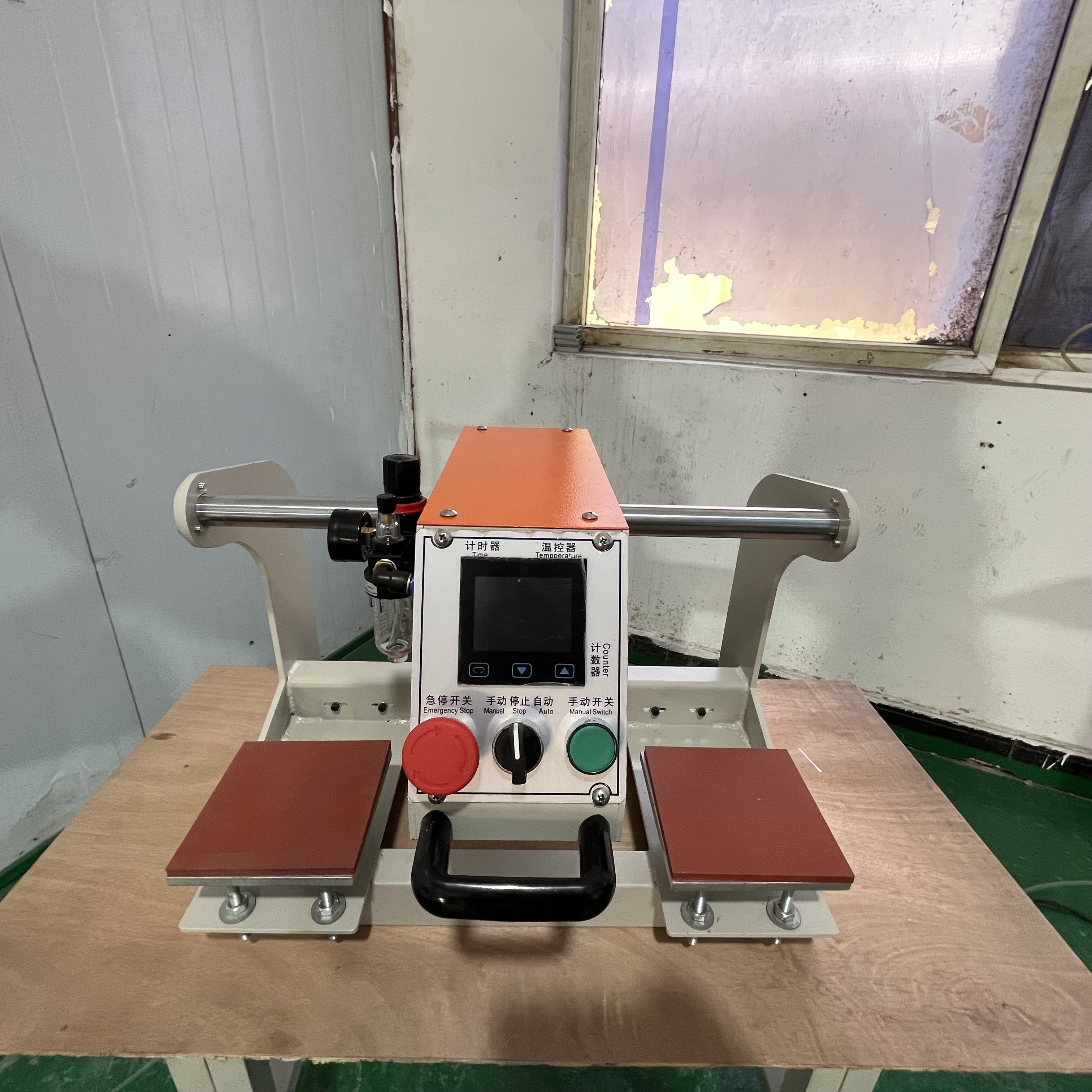 Heat Transfer Printing Machine High Pressure Clothes T-Shirt Logo Printing Machine Manual Heat Stamping Machine
