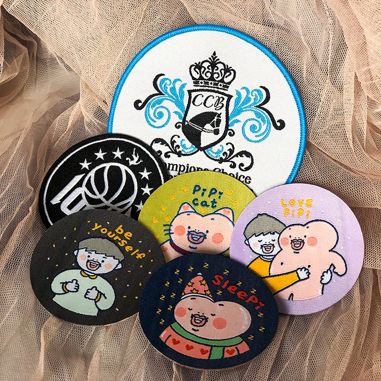 Factory Direct Wholesale Custom Heat Press Transfer Iron On Clothing Woven label for clothes or shoes