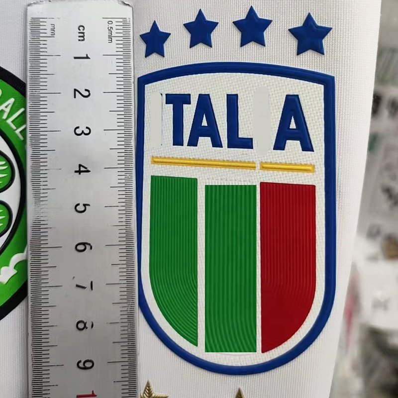 Heat Transfer Stickers Embossed TPU Wholesale Custom 3D PVC High-frequency Golden Pp Bag Garment Labels Sustainable Custom Color