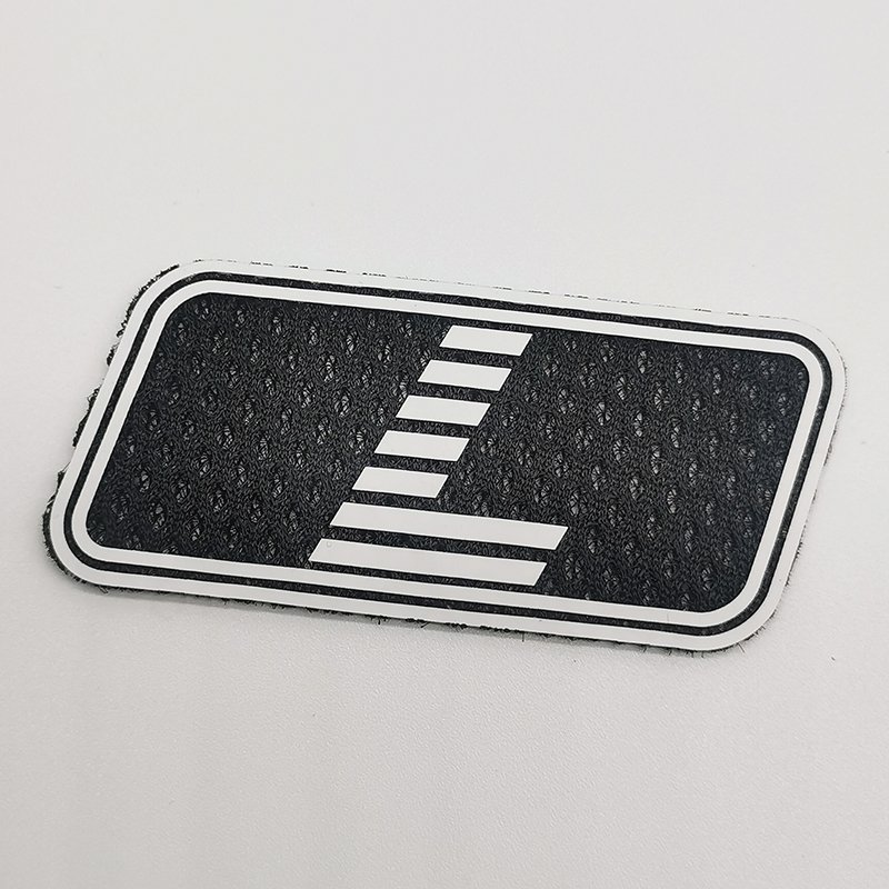 Iron On High Frequency Silicone Label TPU Badges Silk Screen Printing 3D Embossed Logo Heat Transfer Soft Silicone Patch