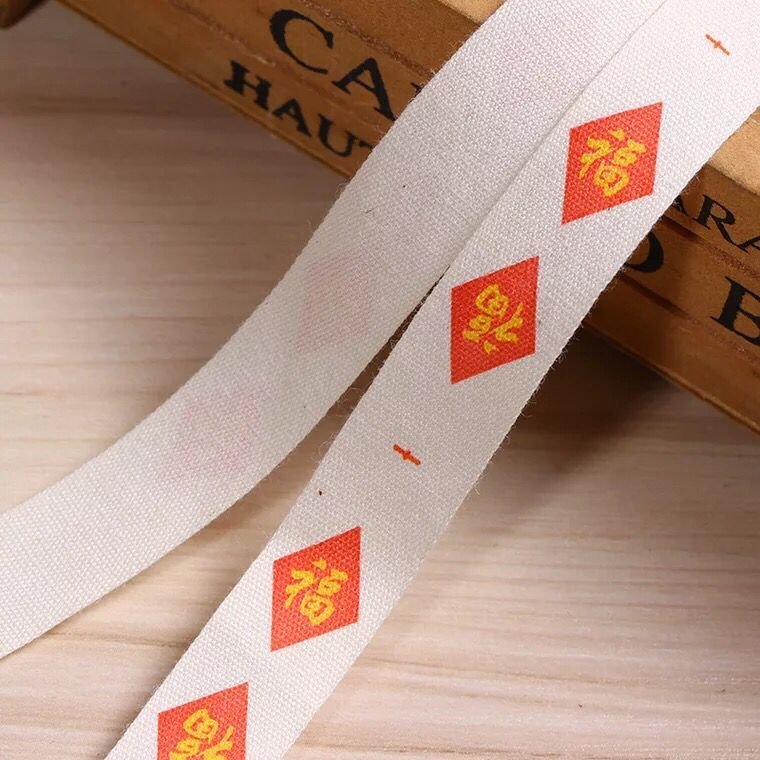 Hang Tag and Label Screen Printed Brand Clothing Printing Garment Labels Soft Patches Embossed 3d Logo Tpu Labels Shoes Hot Cut