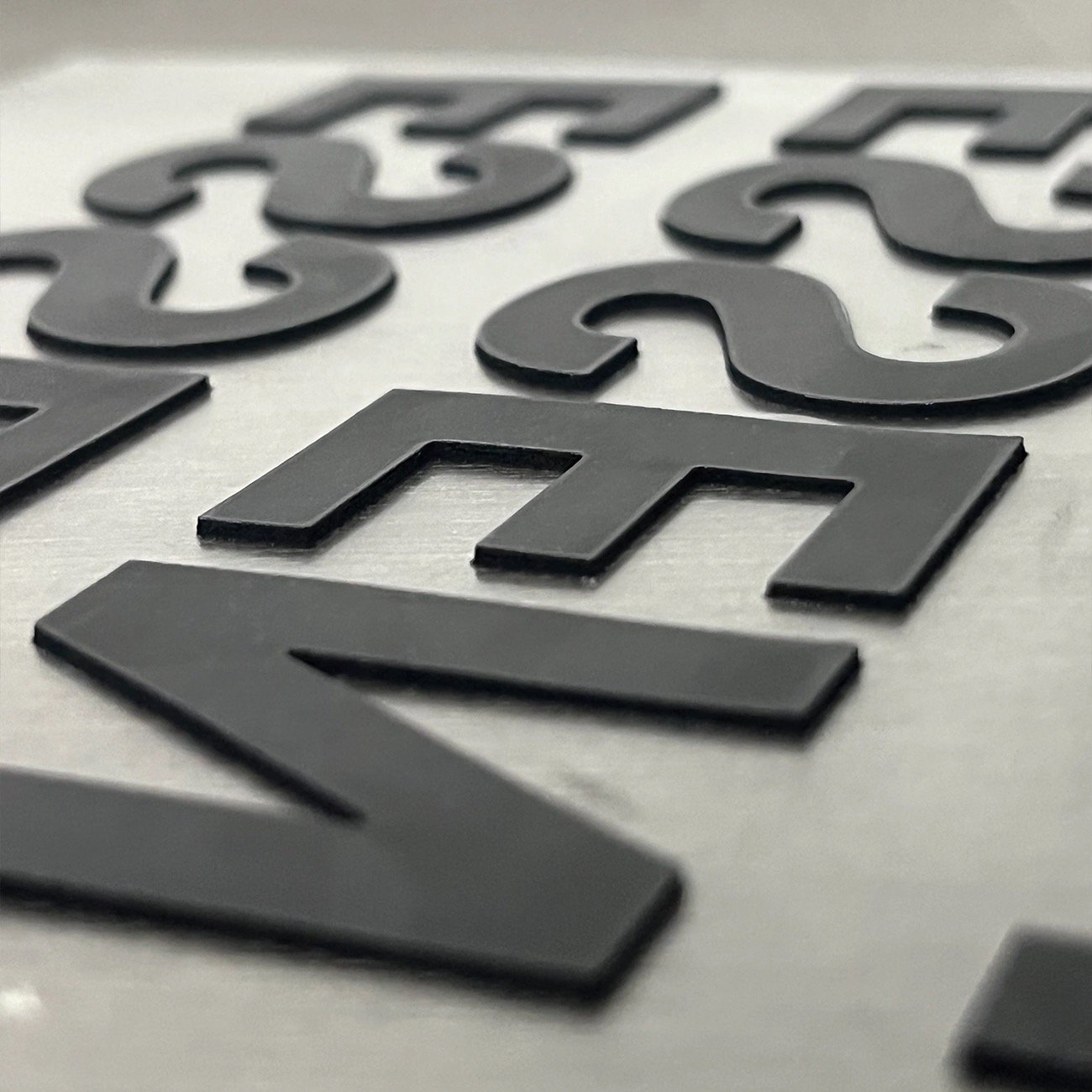 High Quality Custom 3D Silicone Heat Transfer Logo Low MOQ PVC Rubber Plastisol Heat Transfer Label Patch for Garments