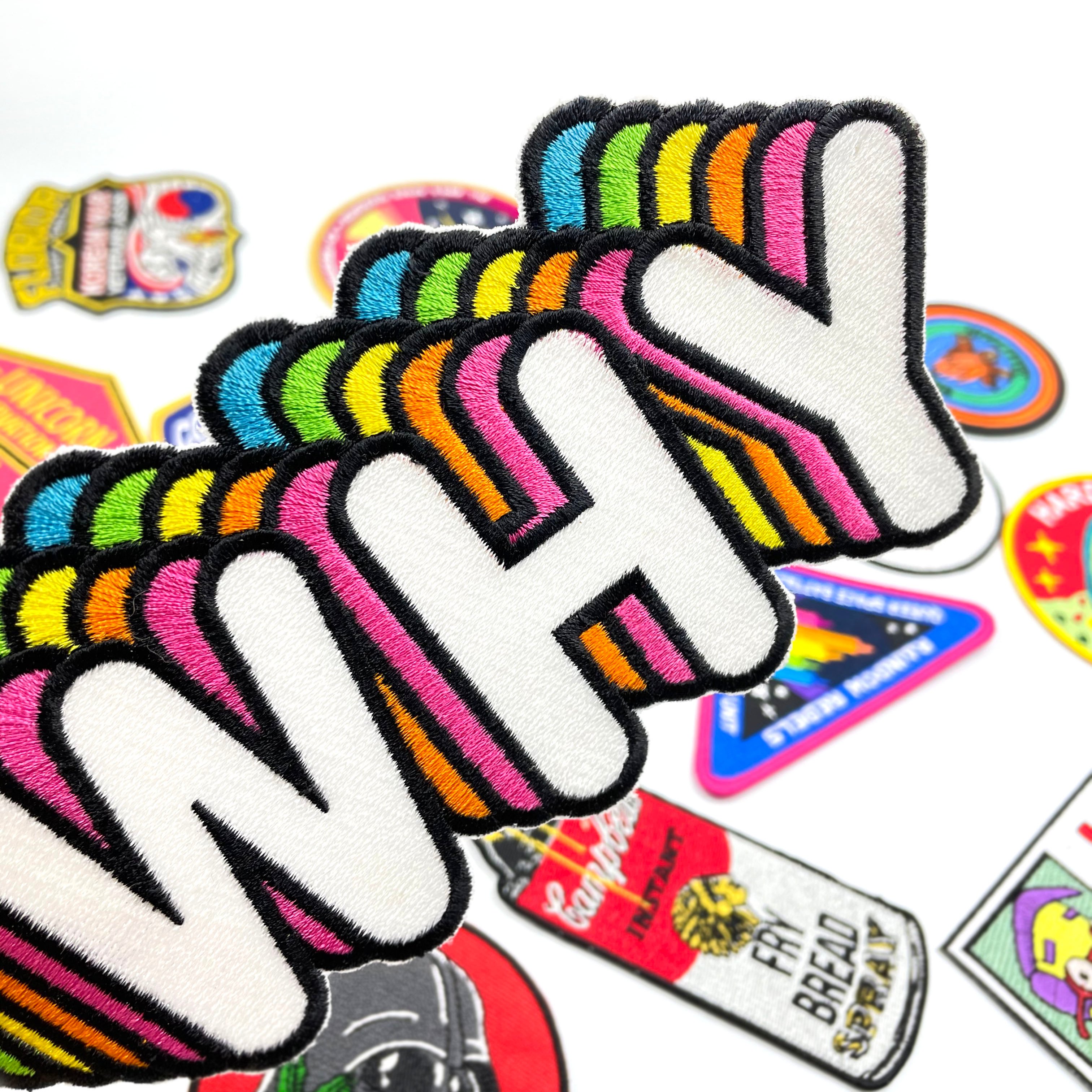 Heat Transfer Woven Fabric 100% Embroidered Patch Custom Embroidery Patch Customized Sew Iron On Patches For Clothing