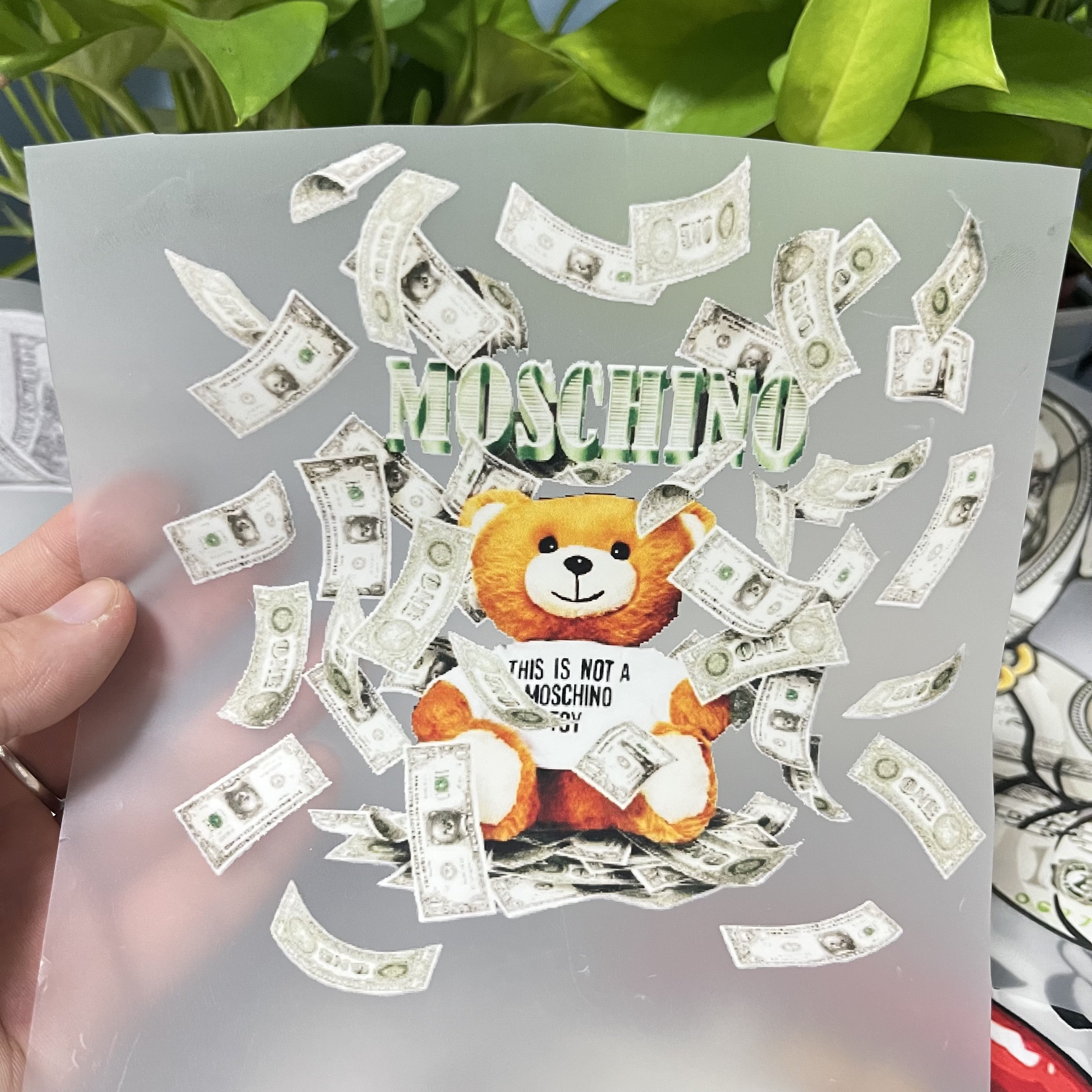 Washable Heat Press Transfers Plastisol Label Stickers for T-shirts PET Material Vinyl Custom DTF Transfer Printing Garment