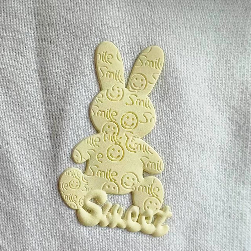 Wholesale Custom Clothing Accessories 3D Heat Transfer Printing Label High-quality Grinding Tool Silicone Pink Rabbit Logo