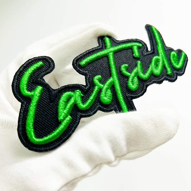 Heat Transfer 3D Fabric 100% Embroidered Patches Custom Embroidery Patch Customized Sew Iron On Patch Custom For Clothing