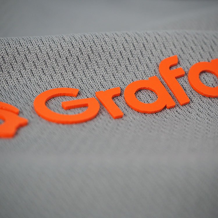 High Quality Customize Any Color 3d Heat Transfer Silicone Label Embossed Heat Transfer Patch For Clothing/bag